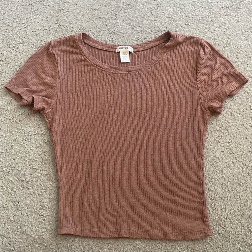 Bozzolo Women's Brown Ribbed Short Sleeve Top